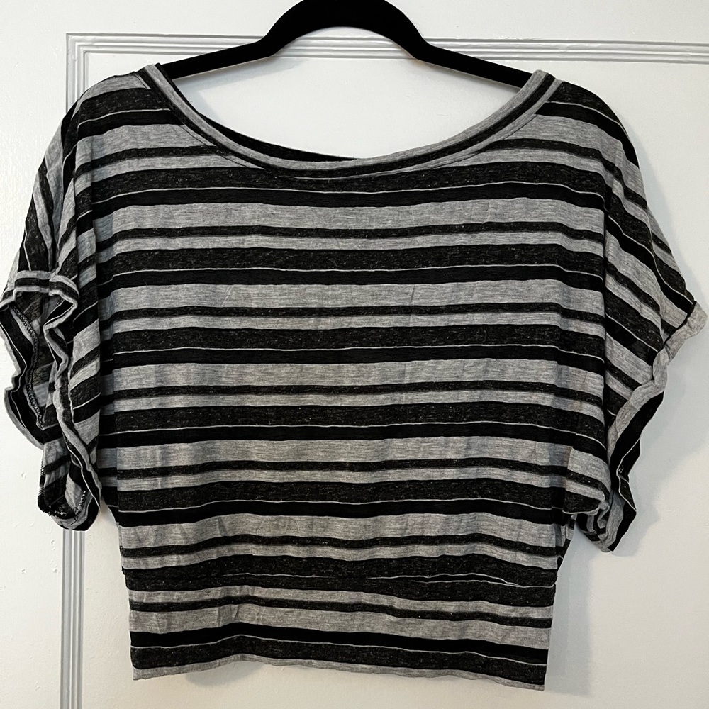 XS/S Cropped Striped Shirt